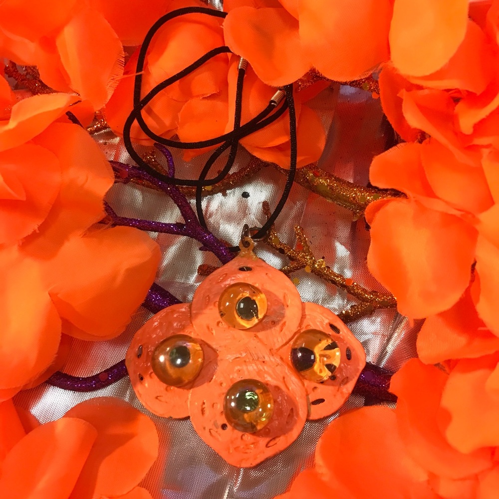 🧡🤍Necklace🤍🧡